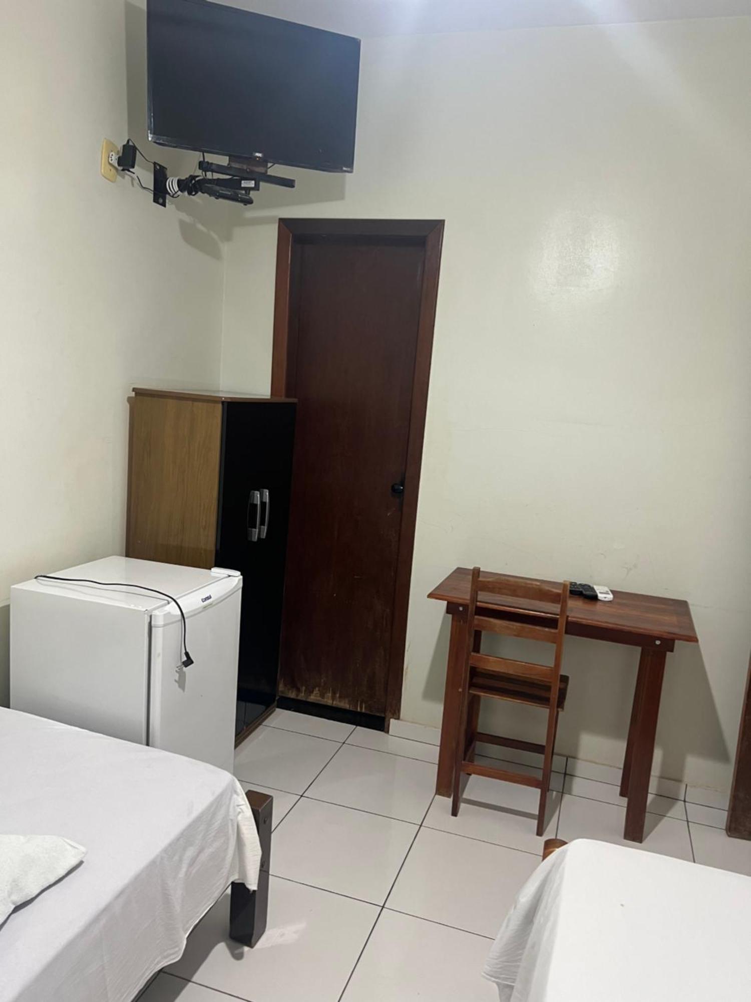 Brilhante Hotel Itacarambi Buitenkant foto